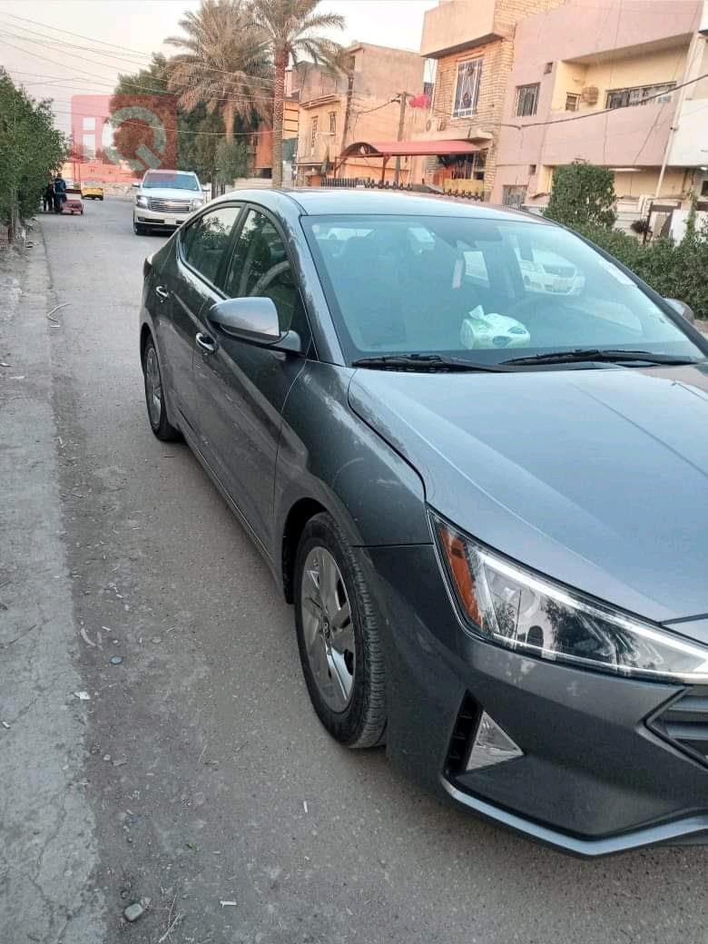 هیوندای ئەلەنترا